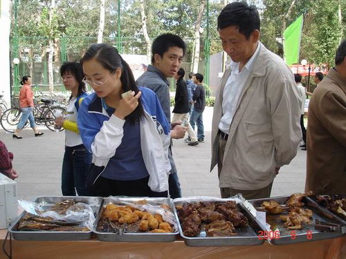 欢庆 教师节 后勤集团膳食中心举办食品展销 图
